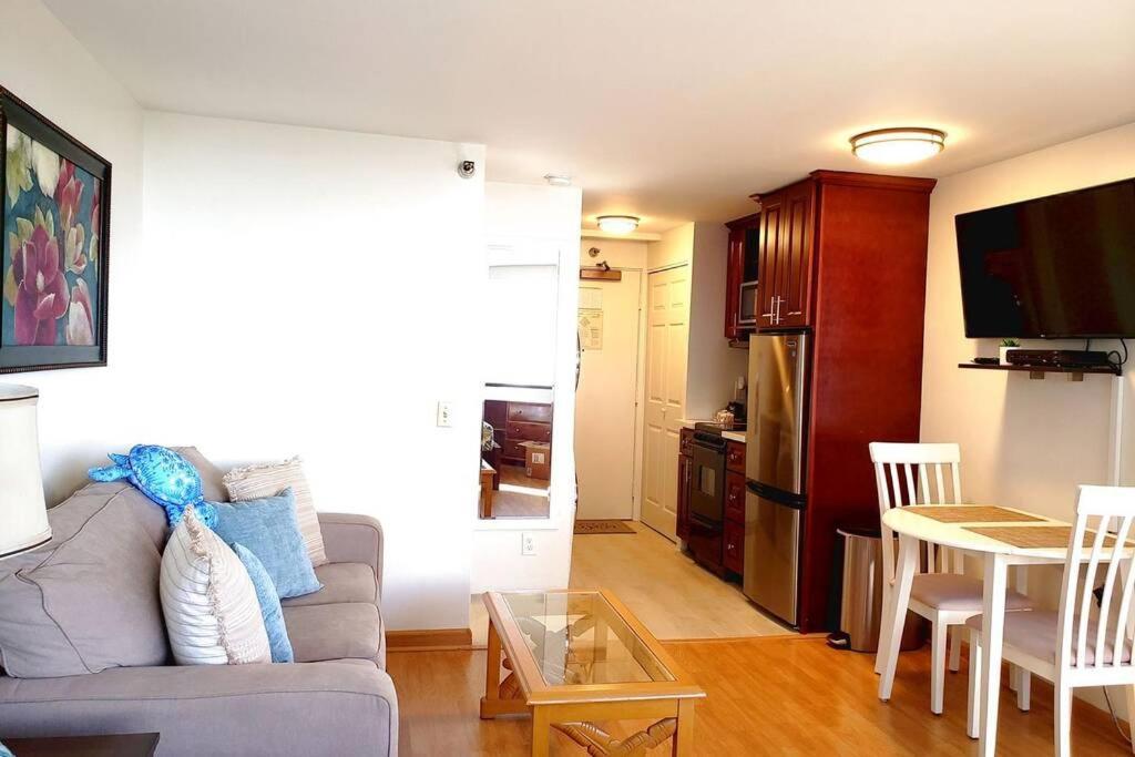 Apartment Waikiki Marina Studio, Ocean View, Free Parking & Wifi *